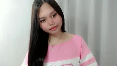 rhianne_fuckdoll online show from December 22, 2025, 2:08 am