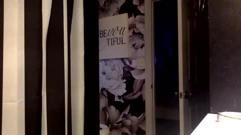 Snapshot of rhino28ab26 chatting on December 19, 2024, 8:02 pm Rhino online show from December 19, 2024, 8:02 pm