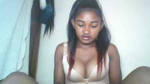 Snapshot of rhoanna chatting on June 19, 2026, 6:56 pm rhoanna online show from June 19, 2026, 6:56 pm