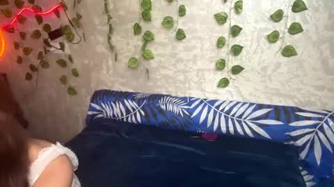 Snapshot of riana_razz chatting on August 5, 2026, 8:55 pm riana_razz online show from August 5, 2026, 8:55 pm