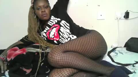 Snapshot of riana_sha chatting on December 18, 2025, 1:55 am riana_sha online show from December 18, 2025, 1:55 am