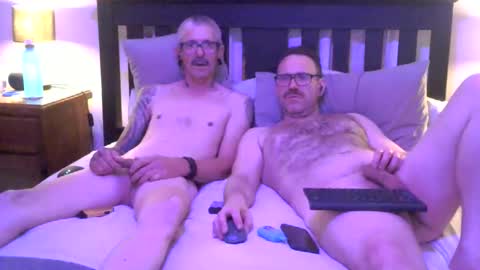 Snapshot of ric_1999 chatting on October 1, 2025, 12:44 pm Ric online show from October 1, 2025, 12:44 pm