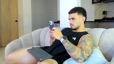 ricardogonzalez666 online show from March 14, 2026, 4:29 am