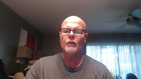 rich32937 online show from May 10, 2026, 6:46 pm