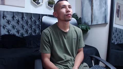 Snapshot of richar_voller chatting on December 3, 2024, 11:22 am richar_voller online show from December 3, 2024, 11:22 am