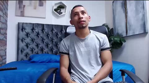 Snapshot of richar_voller chatting on December 15, 2024, 12:28 pm richar_voller online show from December 15, 2024, 12:28 pm