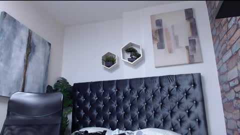 Snapshot of richar_voller chatting on December 18, 2024, 2:28 pm richar_voller online show from December 18, 2024, 2:28 pm