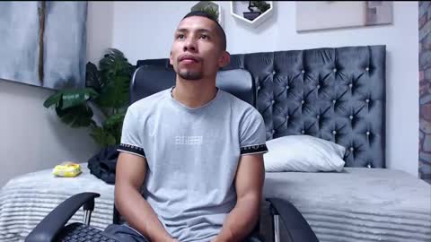 Snapshot of richar_voller chatting on December 19, 2024, 11:18 am richar_voller online show from December 19, 2024, 11:18 am