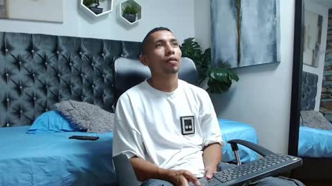 Snapshot of richar_voller chatting on February 26, 2025, 4:56 pm richar_voller online show from February 26, 2025, 4:56 pm