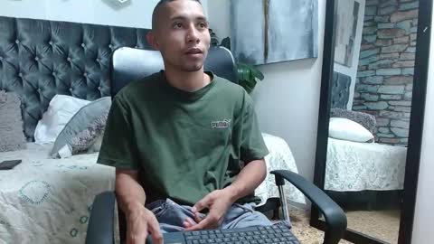 Snapshot of richar_voller chatting on March 5, 2025, 4:13 pm richar_voller online show from March 5, 2025, 4:13 pm