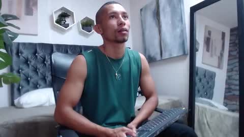 richar_voller online show from December 22, 2025, 11:18 am