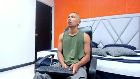 richar_voller online show from April 29, 2026, 11:36 am