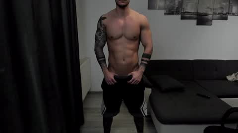 Snapshot of richarddarell chatting on February 3, 2025, 5:51 am RichardDarell online show from February 3, 2025, 5:51 am