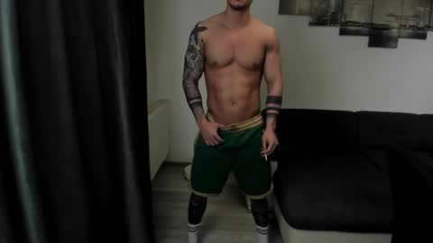 RichardDarell online show from May 3, 2026, 4:51 am