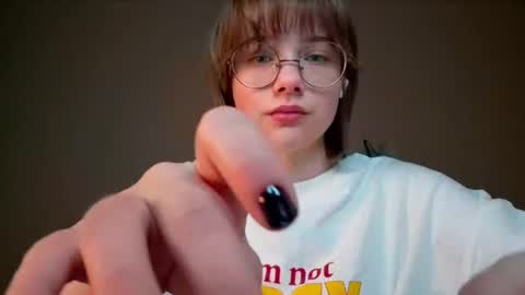 Luna online show from May 6, 2026, 7:19 pm
