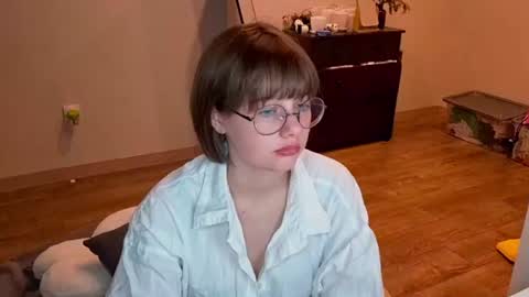 Snapshot of richardlundsten chatting on June 10, 2026, 7:02 pm Luna online show from June 10, 2026, 7:02 pm