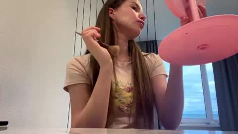 Lana online show from July 20, 2026, 2:48 am