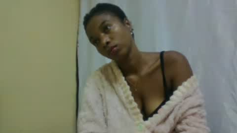 Snapshot of richella34 chatting on June 14, 2026, 2:41 pm richella34 online show from June 14, 2026, 2:41 pm