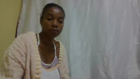 Snapshot of richella34 chatting on June 19, 2026, 2:32 pm richella34 online show from June 19, 2026, 2:32 pm