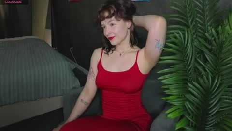 Snapshot of ricki_bloom chatting on May 6, 2026, 9:36 am Ricki online show from May 6, 2026, 9:36 am