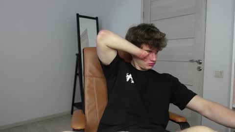 Snapshot of ricky_becko chatting on October 8, 2025, 2:36 pm RICKY BECKO online show from October 8, 2025, 2:36 pm