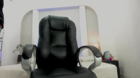 Ricky  online show from January 8, 2026, 4:04 am