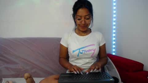milena online show from January 21, 2025, 2:00 am