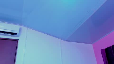 Rihanna hotx online show from September 28, 2025, 4:56 pm