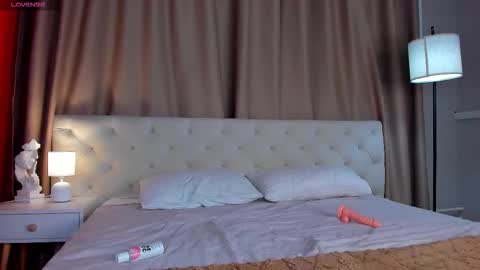 rihanna_walker online show from September 18, 2025, 12:12 am