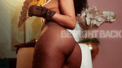 Sara online show from December 11, 2024, 1:06 pm