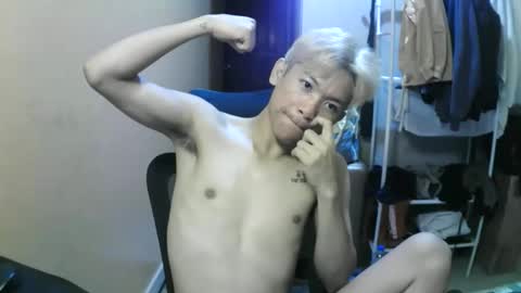 Snapshot of riiichie12 chatting on October 25, 2025, 8:33 am riiichie12 online show from October 25, 2025, 8:33 am