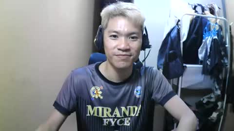 Snapshot of riiichie12 chatting on October 31, 2025, 7:04 pm riiichie12 online show from October 31, 2025, 7:04 pm