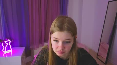 Snapshot of riinaaa chatting on January 12, 2026, 10:04 pm Rina online show from January 12, 2026, 10:04 pm