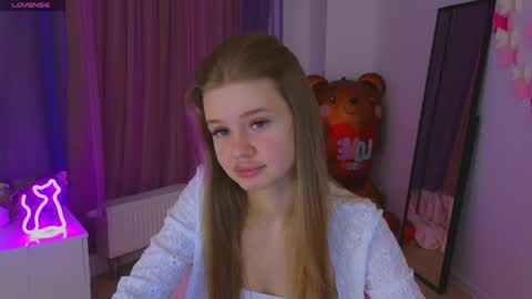 Snapshot of riinaaa chatting on April 2, 2026, 8:50 pm Rina online show from April 2, 2026, 8:50 pm