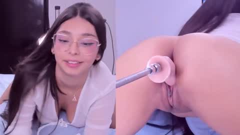 Snapshot of riley__sweet chatting on January 22, 2025, 2:15 am Riley online show from January 22, 2025, 2:15 am