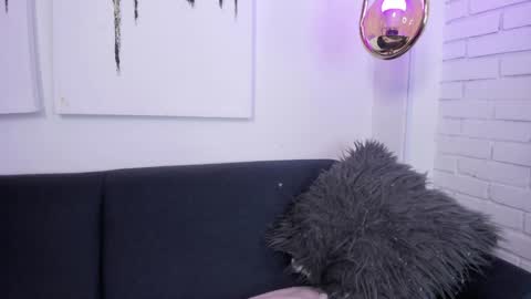Snapshot of riley_reid_19 chatting on December 18, 2024, 6:43 am kamila online show from December 18, 2024, 6:43 am
