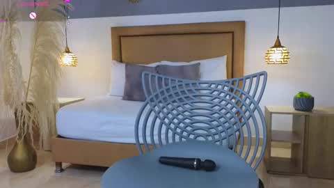 Riley Sierra online show from January 30, 2025, 12:16 pm