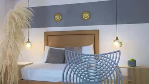 Riley Sierra online show from February 25, 2025, 4:53 pm