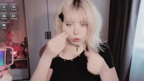 Snapshot of riley_vice chatting on July 9, 2026, 8:29 am Sofia online show from July 9, 2026, 8:29 am