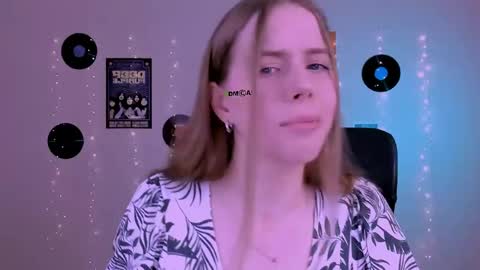 Rina online show from June 5, 2026, 7:36 am