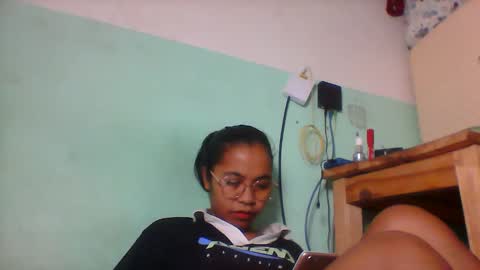 Snapshot of rinah856024 chatting on May 5, 2026, 5:15 am rinah856024 online show from May 5, 2026, 5:15 am