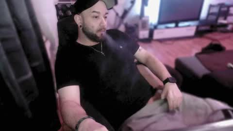 Snapshot of riptid3_ chatting on February 21, 2025, 6:48 pm Ask Me online show from February 21, 2025, 6:48 pm