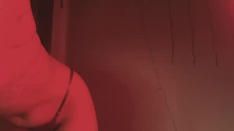 Nicole online show from April 18, 2026, 7:07 pm