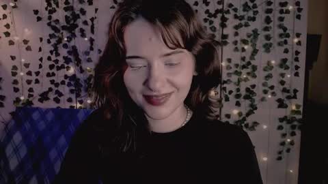 risha_laass online show from November 5, 2025, 8:09 pm