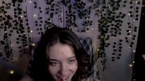 risha_laass online show from April 16, 2026, 9:39 pm