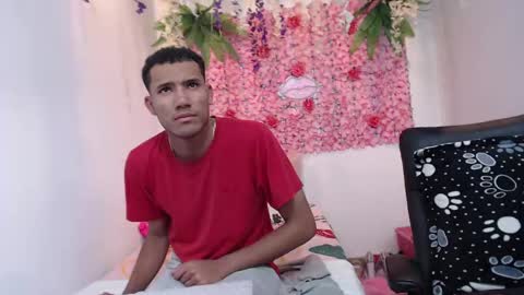 Snapshot of risitos_de_oro_ chatting on September 24, 2025, 9:34 am Risitos De Oro online show from September 24, 2025, 9:34 am