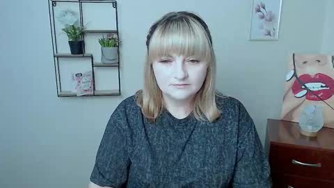 rita_sunshine online show from September 23, 2025, 9:56 am
