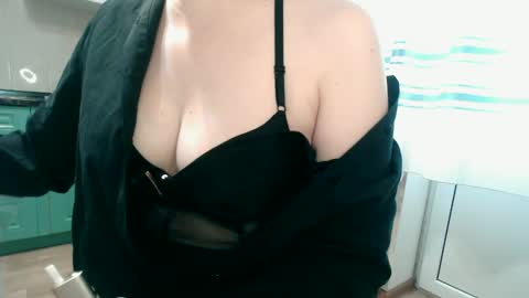 Snapshot of ritarita111 chatting on February 7, 2025, 3:12 am Rita online show from February 7, 2025, 3:12 am