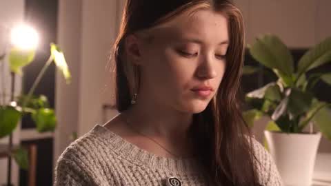 Snapshot of rivagosnell chatting on March 4, 2026, 4:24 pm Akemi online show from March 4, 2026, 4:24 pm