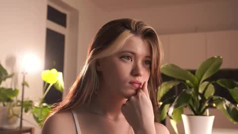 Snapshot of rivagosnell chatting on March 5, 2026, 4:36 pm Akemi online show from March 5, 2026, 4:36 pm